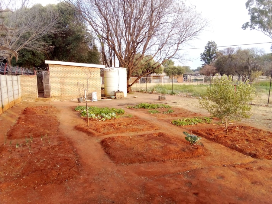 4 Bedroom Property for Sale in Petrusburg Free State